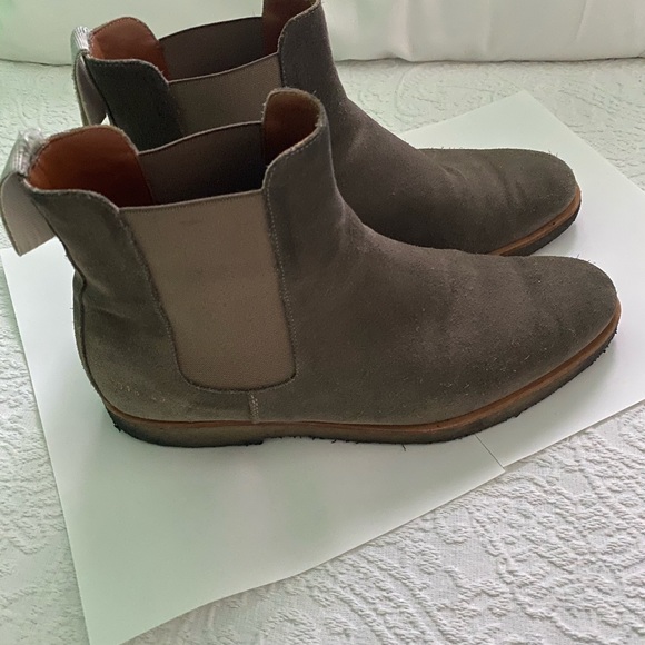 Common Project Chelsea Boots - Picture 2 of 7